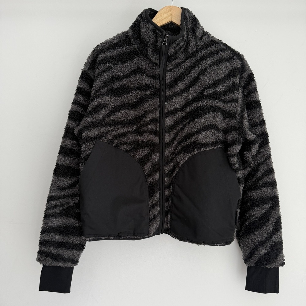 Varley Jacket Womens Medium Black Gray Zebra Sherpa Fleece Full Zip Napoli